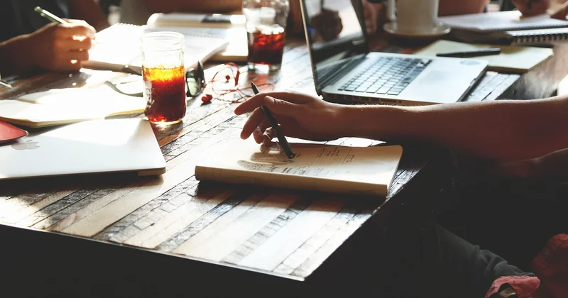 Comprendre la structure du groupe e-net.