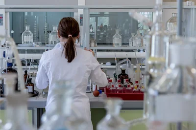Améliorer la signalétique hôpital dans la région nantaise : enjeux et solutions 2026