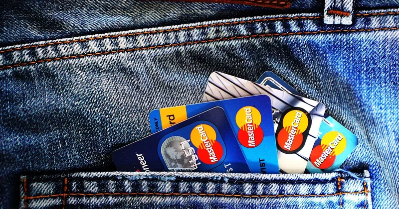 Carte IKEA Family vs carte IKEA Finance : ce qu'on ne vous dit pas au magasin