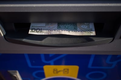 Encaisser un chèque LCL : méthodes rapides et délais en 2026